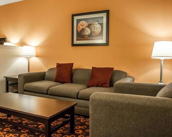 Suite - Econo Lodge Inn & Suites Santa Fe