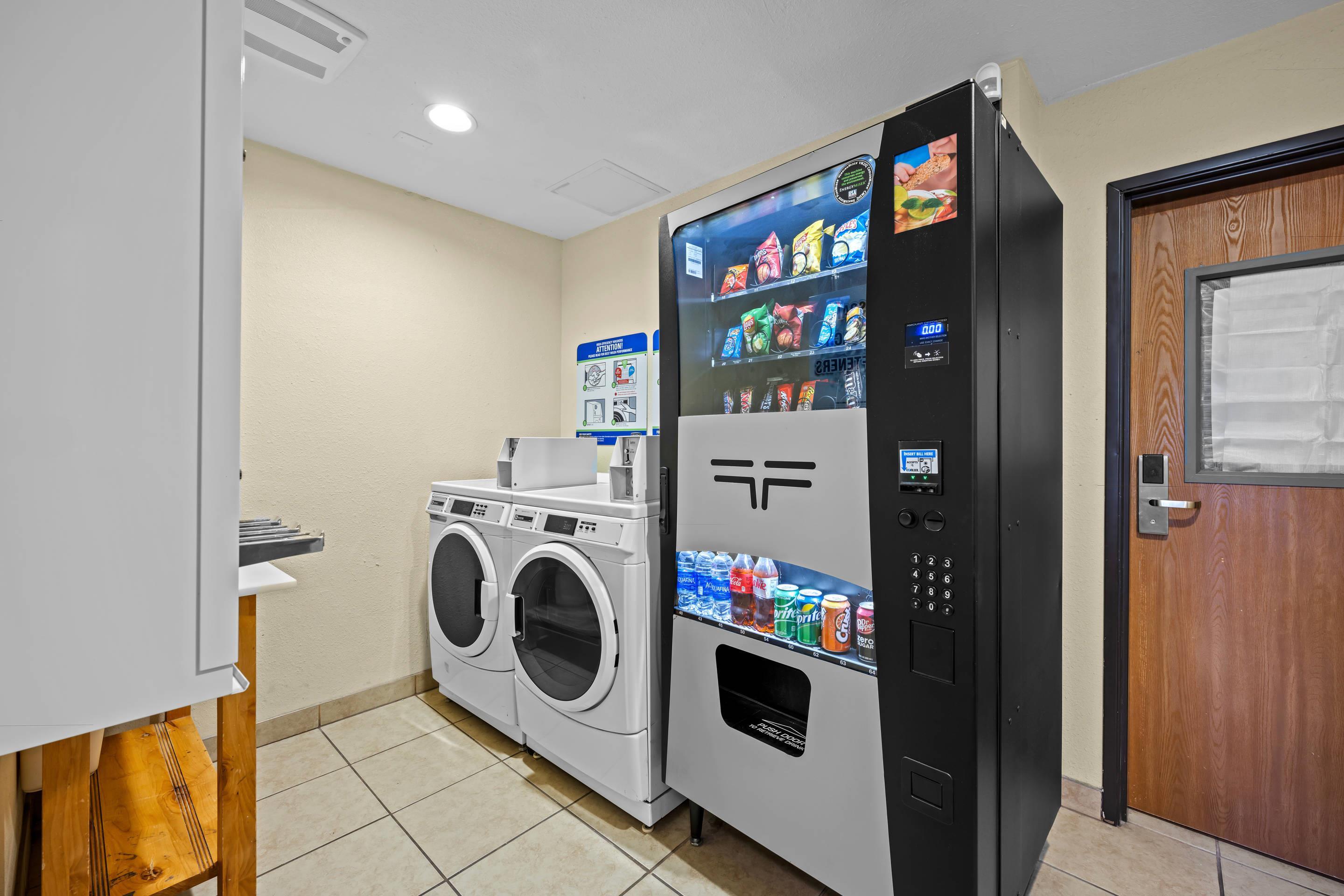 Vending and Laundry Area | Econo Lodge Inn & Suites