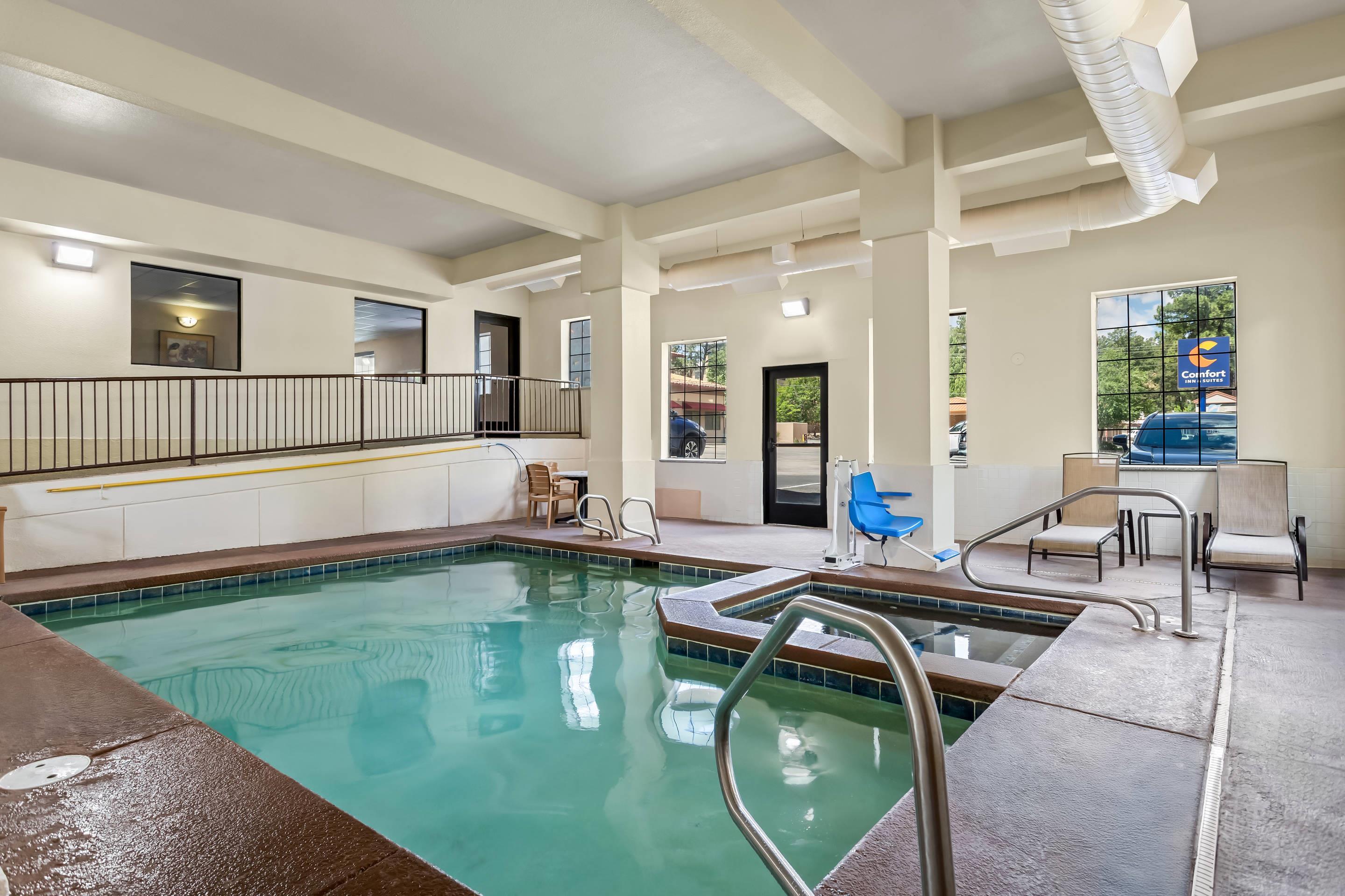 Indoor pool | Comfort Inn & Suites Midtown