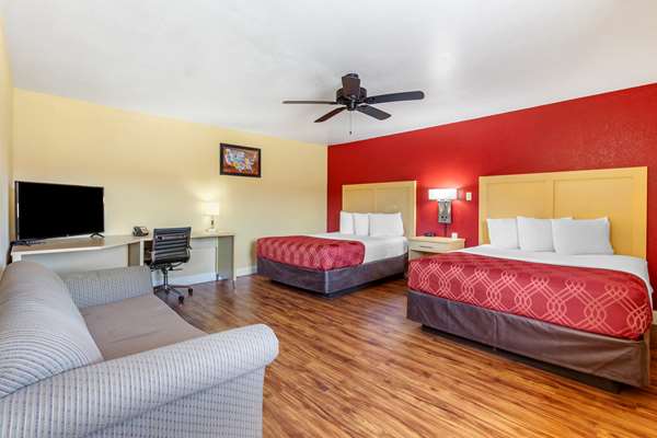  - Econo Lodge Clovis