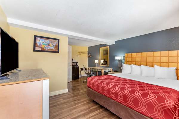  - Econo Lodge Clovis