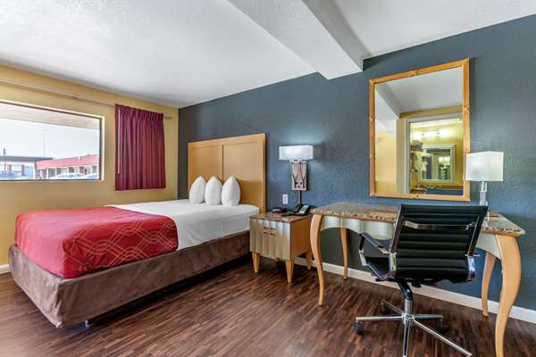  - Econo Lodge Clovis