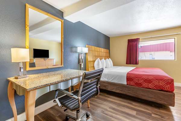  - Econo Lodge Clovis