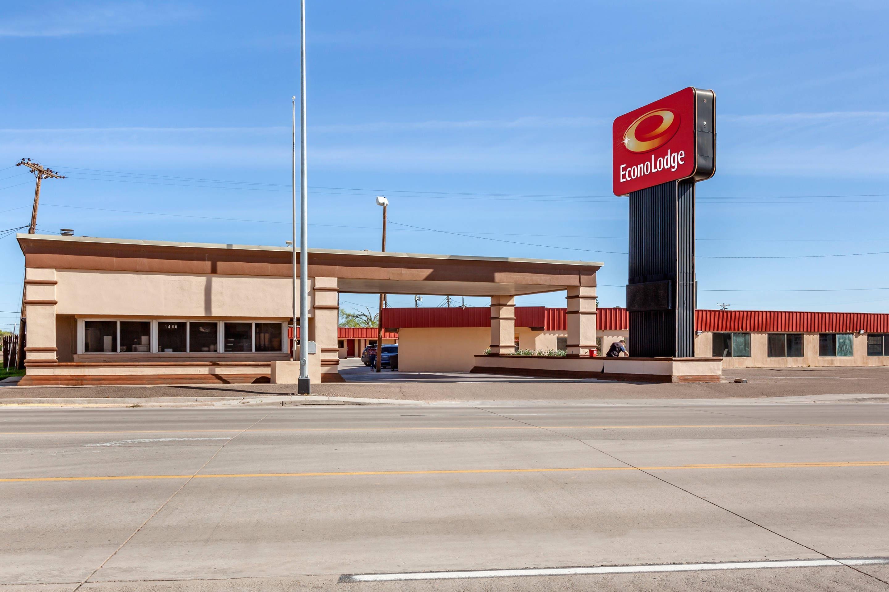 Hotel exterior | Econo Lodge Clovis