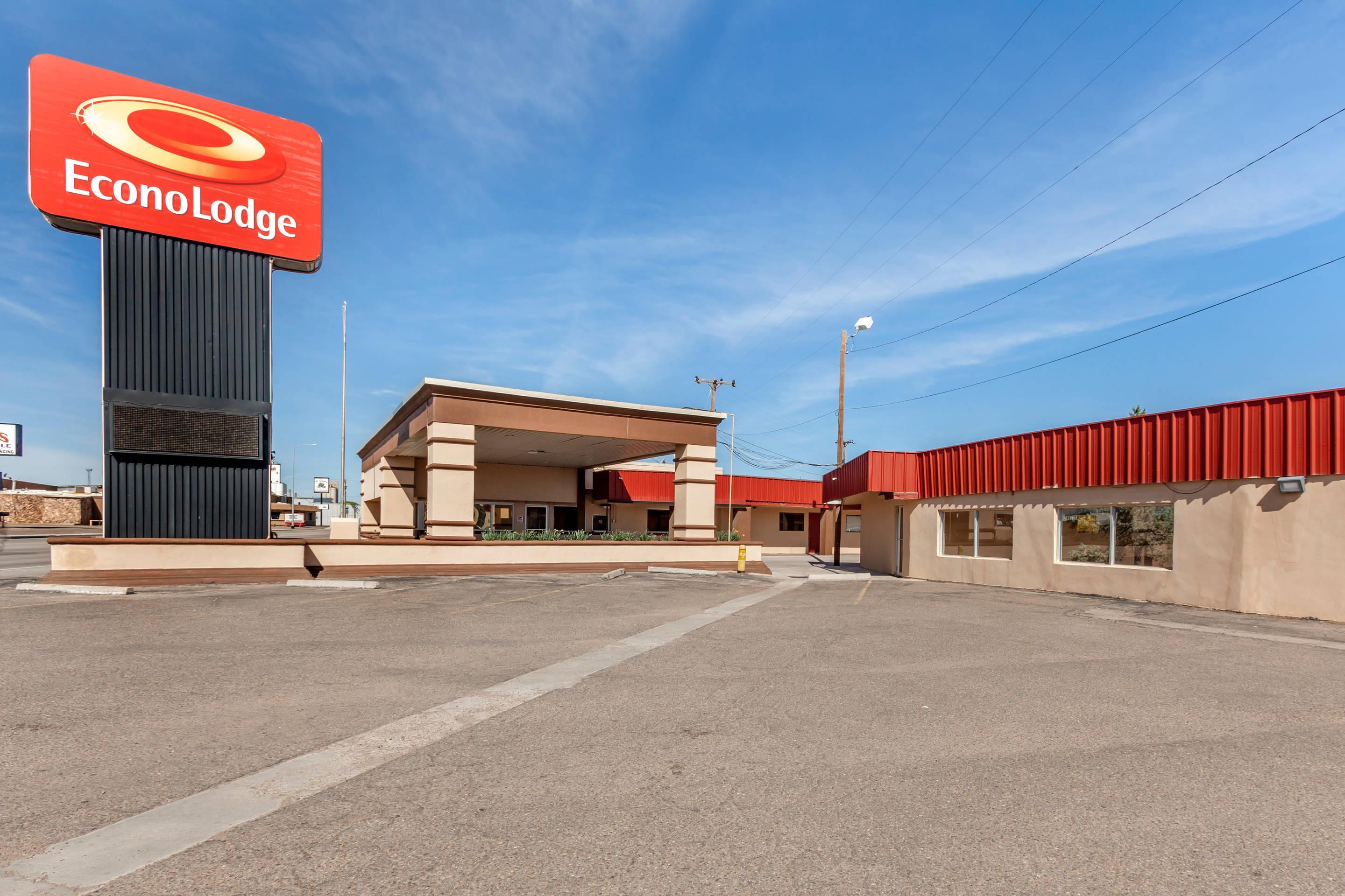 Hotel exterior | Econo Lodge Clovis