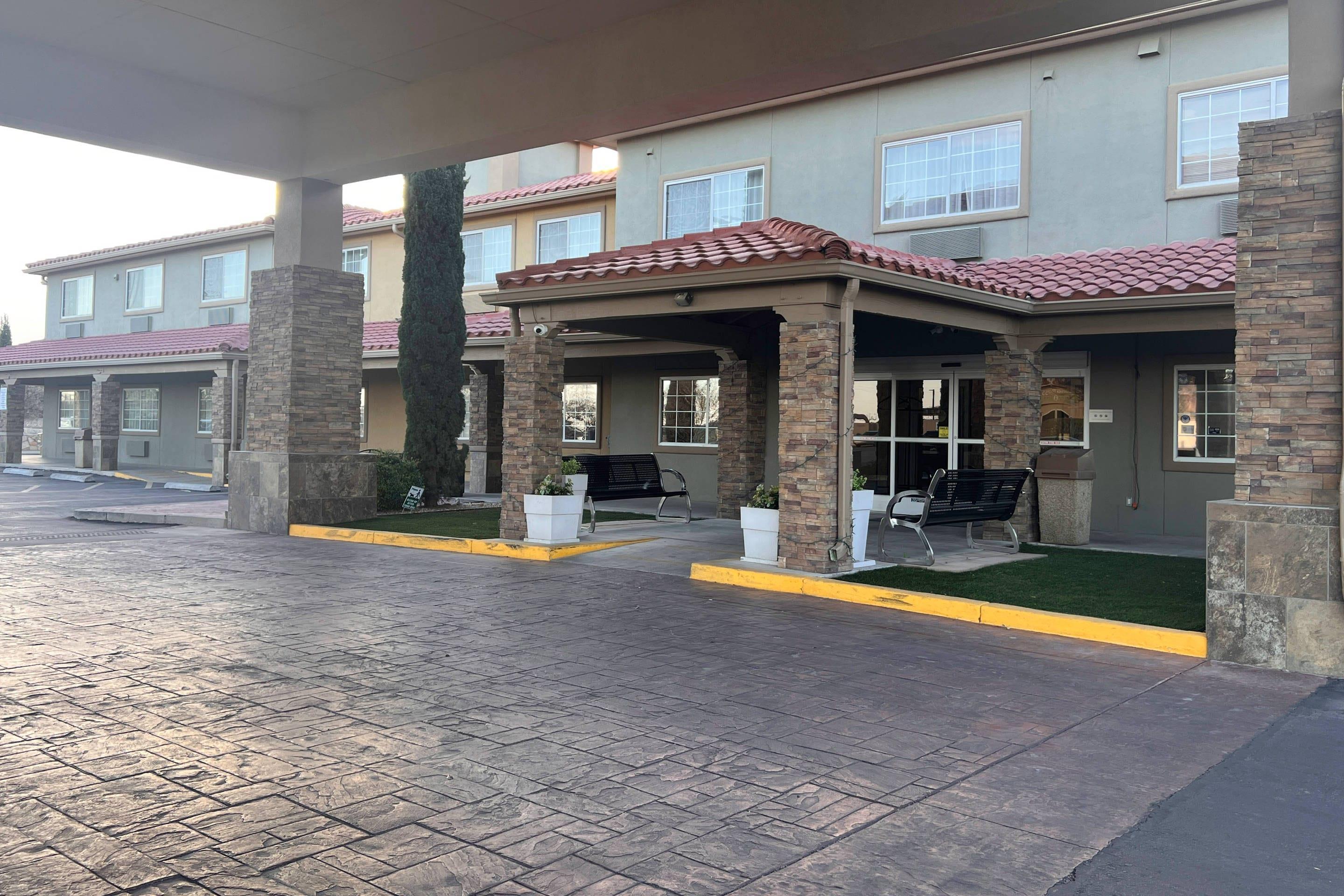 Hotel exterior | Comfort Inn & Suites Las Cruces Mesilla