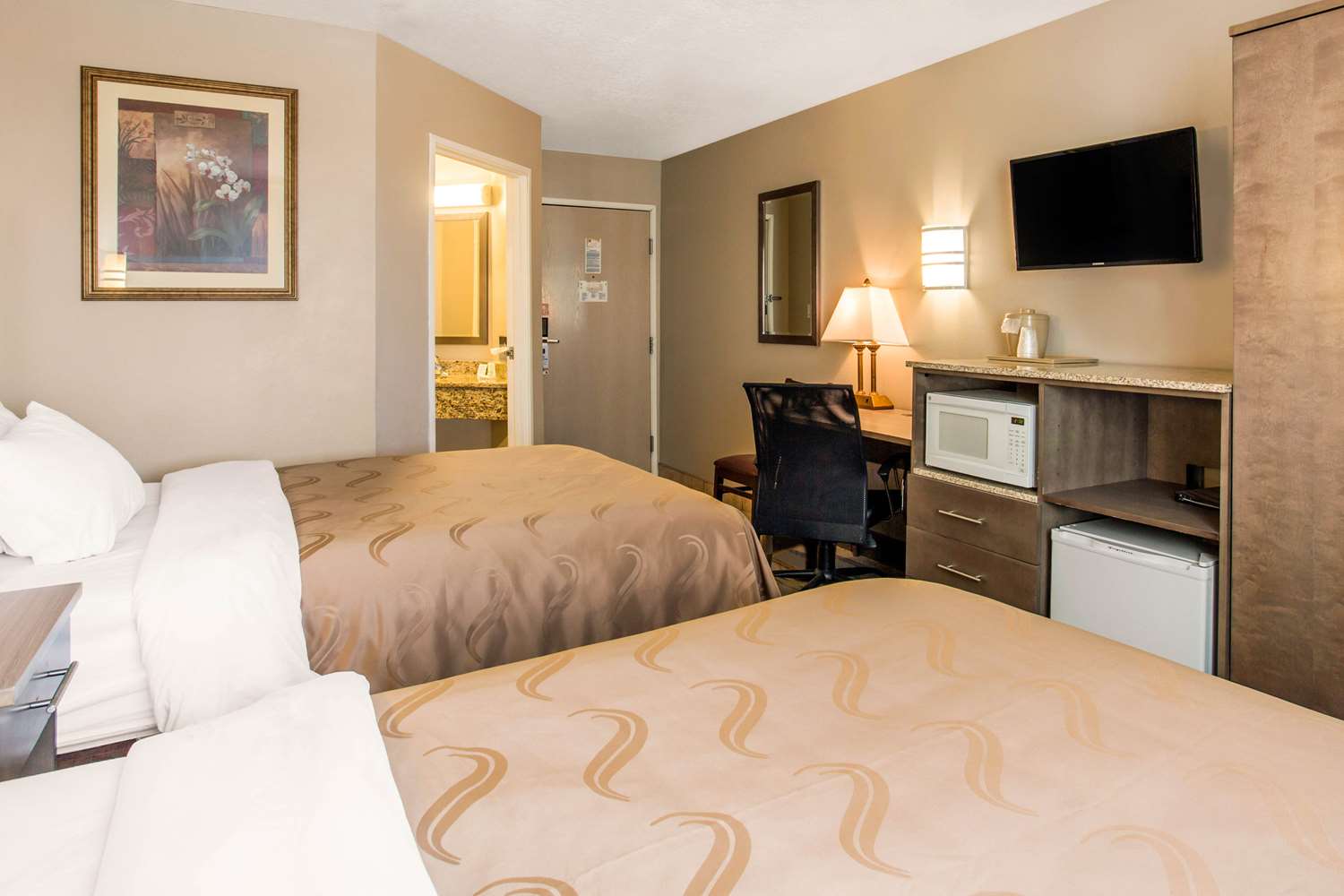 Quality Inn Moriarty I40, Exit 196, NM See Discounts