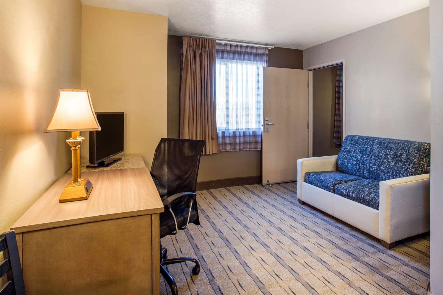 Quality Inn Moriarty I40, Exit 196, NM See Discounts