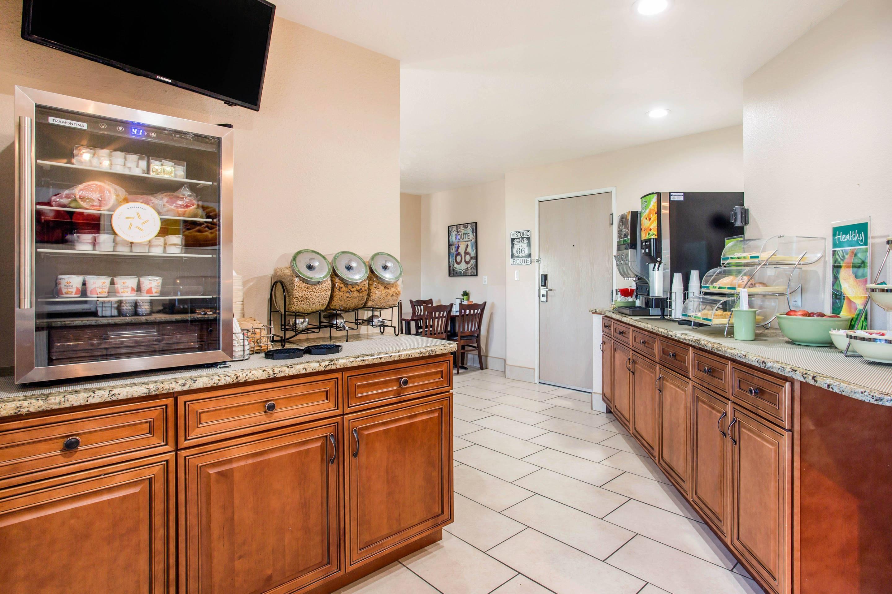 Breakfast counter | Quality Inn
