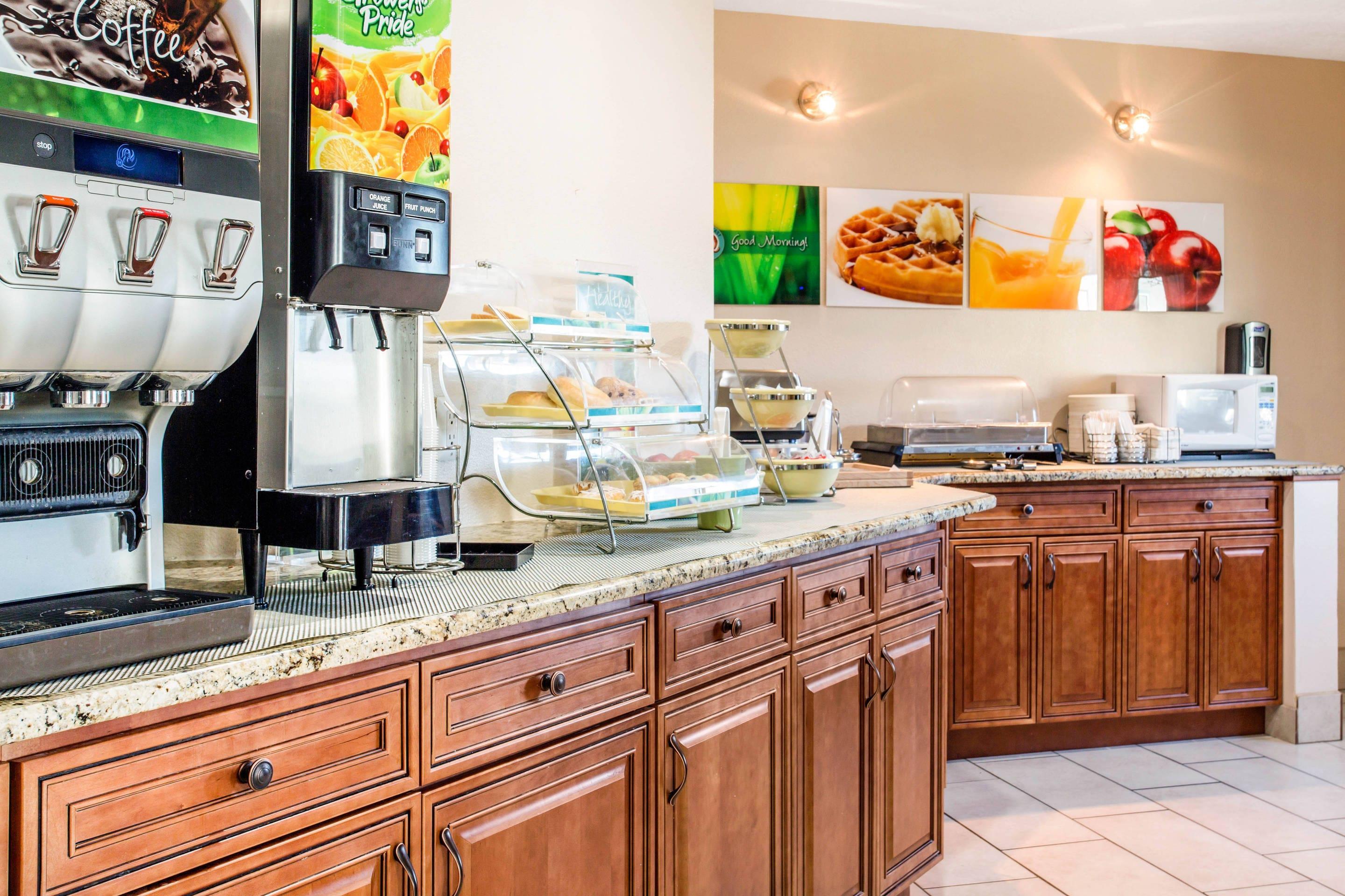 Breakfast counter | Quality Inn