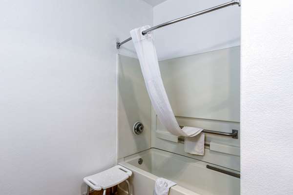  - Quality Inn & Suites Gallup - I-40, Exit 20