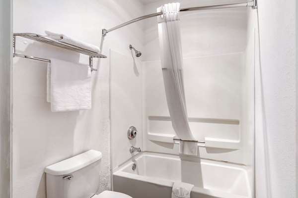  - Quality Inn & Suites Gallup - I-40, Exit 20