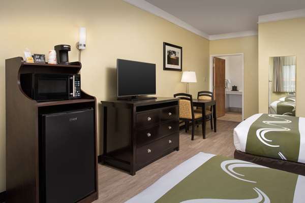  - Quality Inn & Suites Gallup - I-40, Exit 20