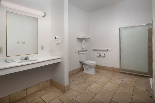  - Quality Inn & Suites Gallup - I-40, Exit 20