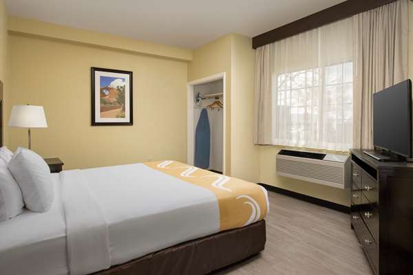 Suite - Quality Inn & Suites Gallup - I-40, Exit 20