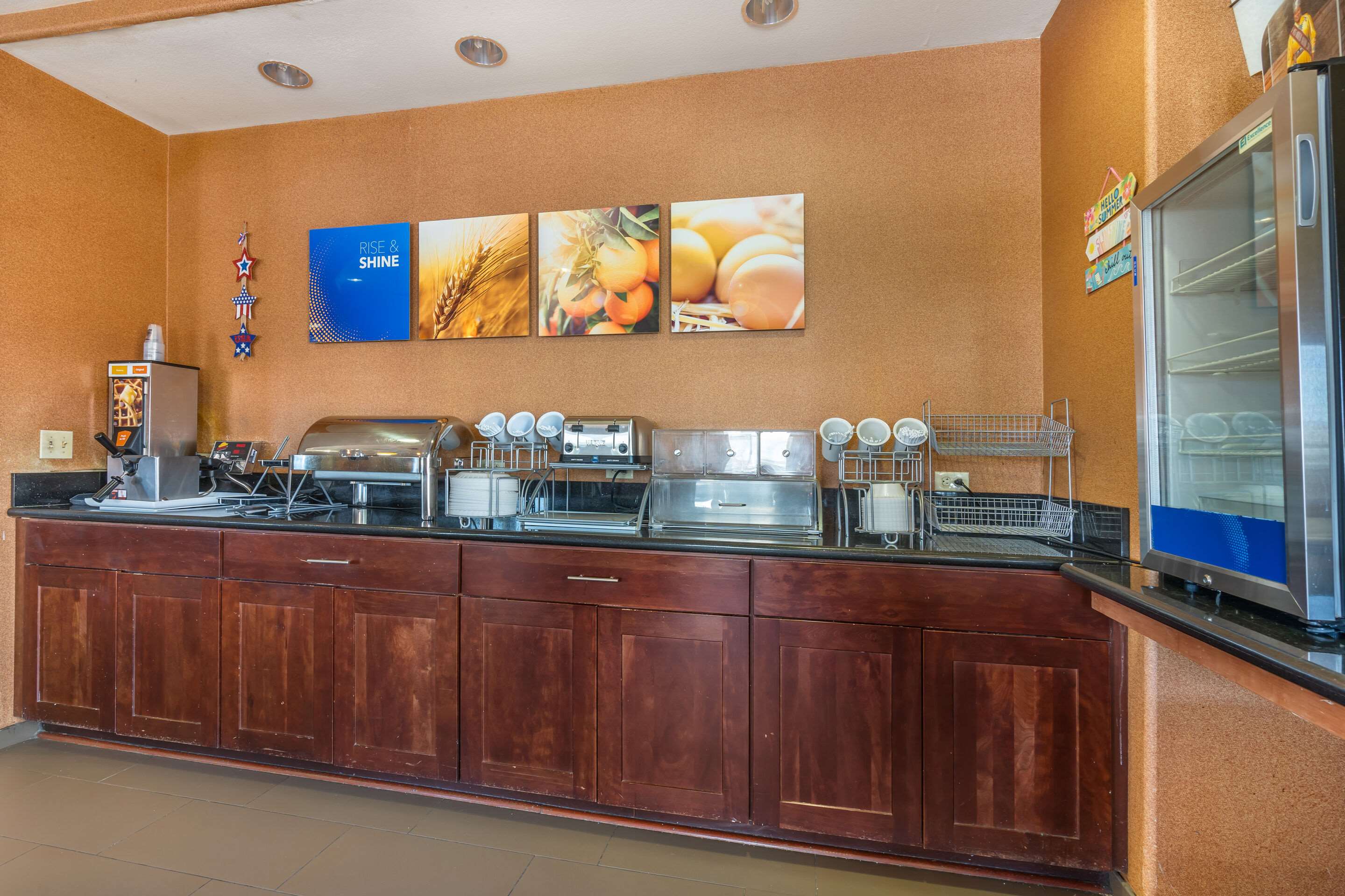 Breakfast counter | Comfort Suites Gallup