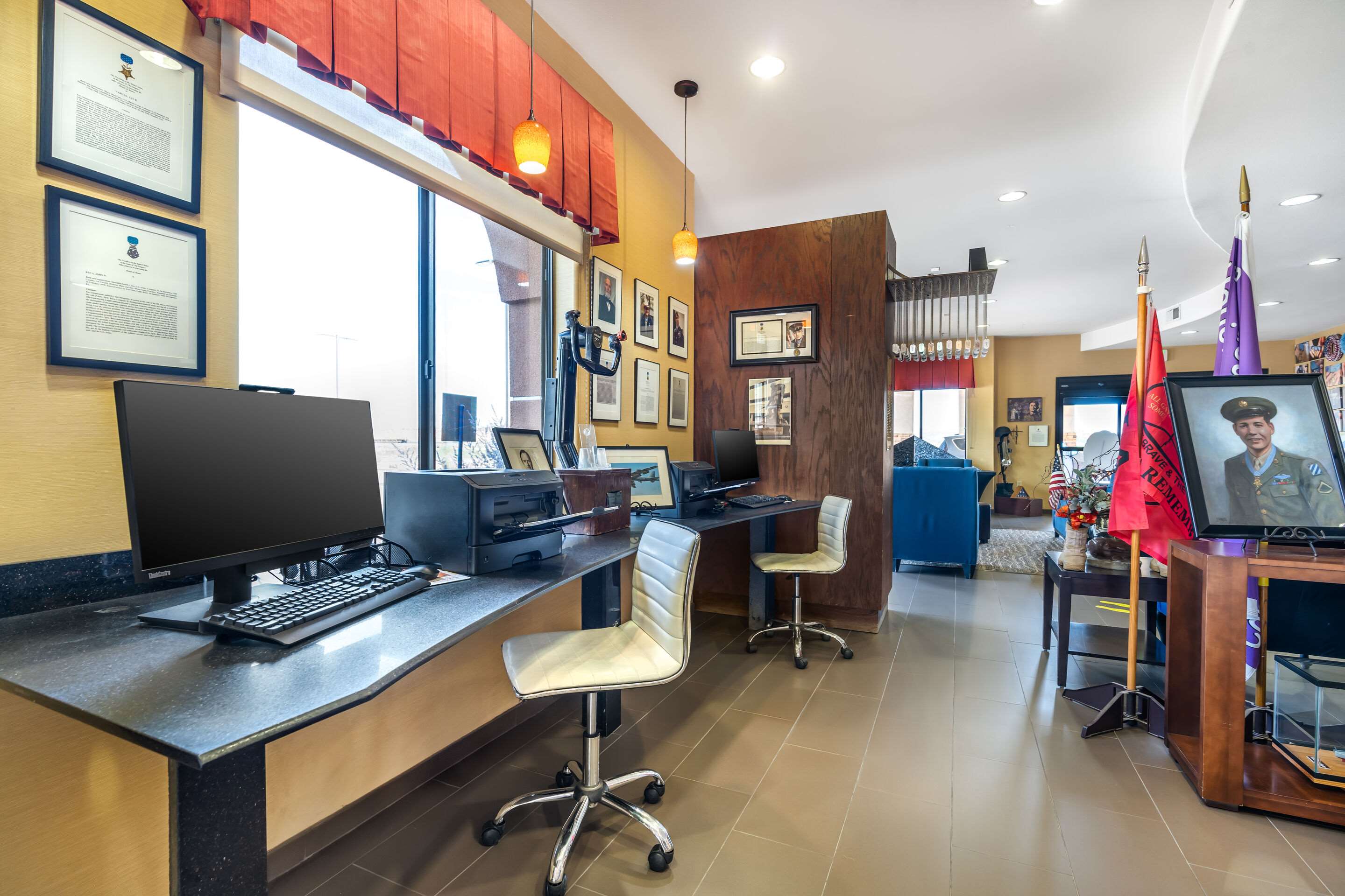 Computer in the lobby | Comfort Suites Gallup