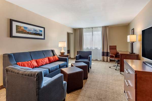 Suite - Comfort Inn Santa Rosa - I-40, Exit 275