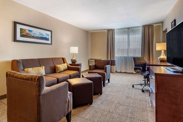 Suite - Comfort Inn Santa Rosa - I-40, Exit 275