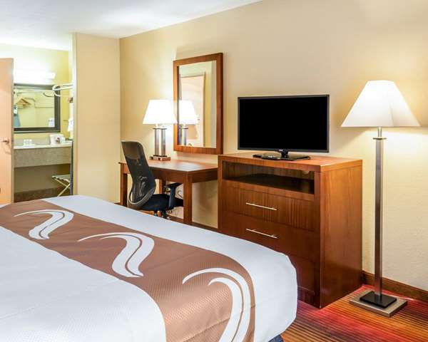  - Quality Inn & Suites West Side Albuquerque - I-40, Exit 155