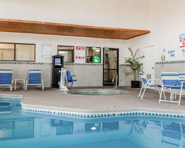 Pool - Quality Inn & Suites West Side Albuquerque - I-40, Exit 155