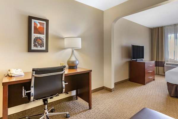 Suite - Comfort Inn & Suites Los Alamos