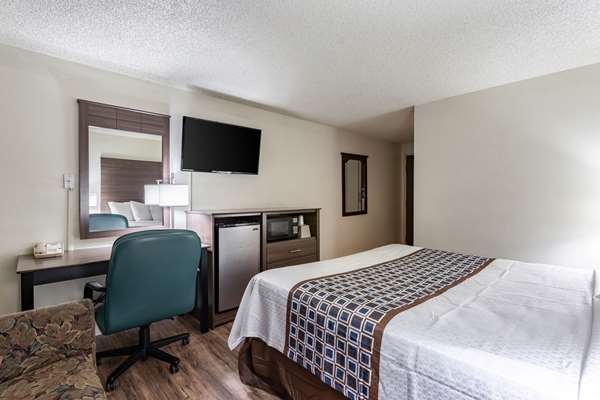  - Rodeway Inn Farmington