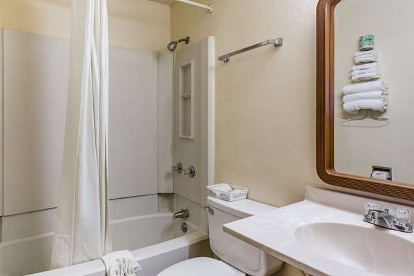  - Rodeway Inn Farmington