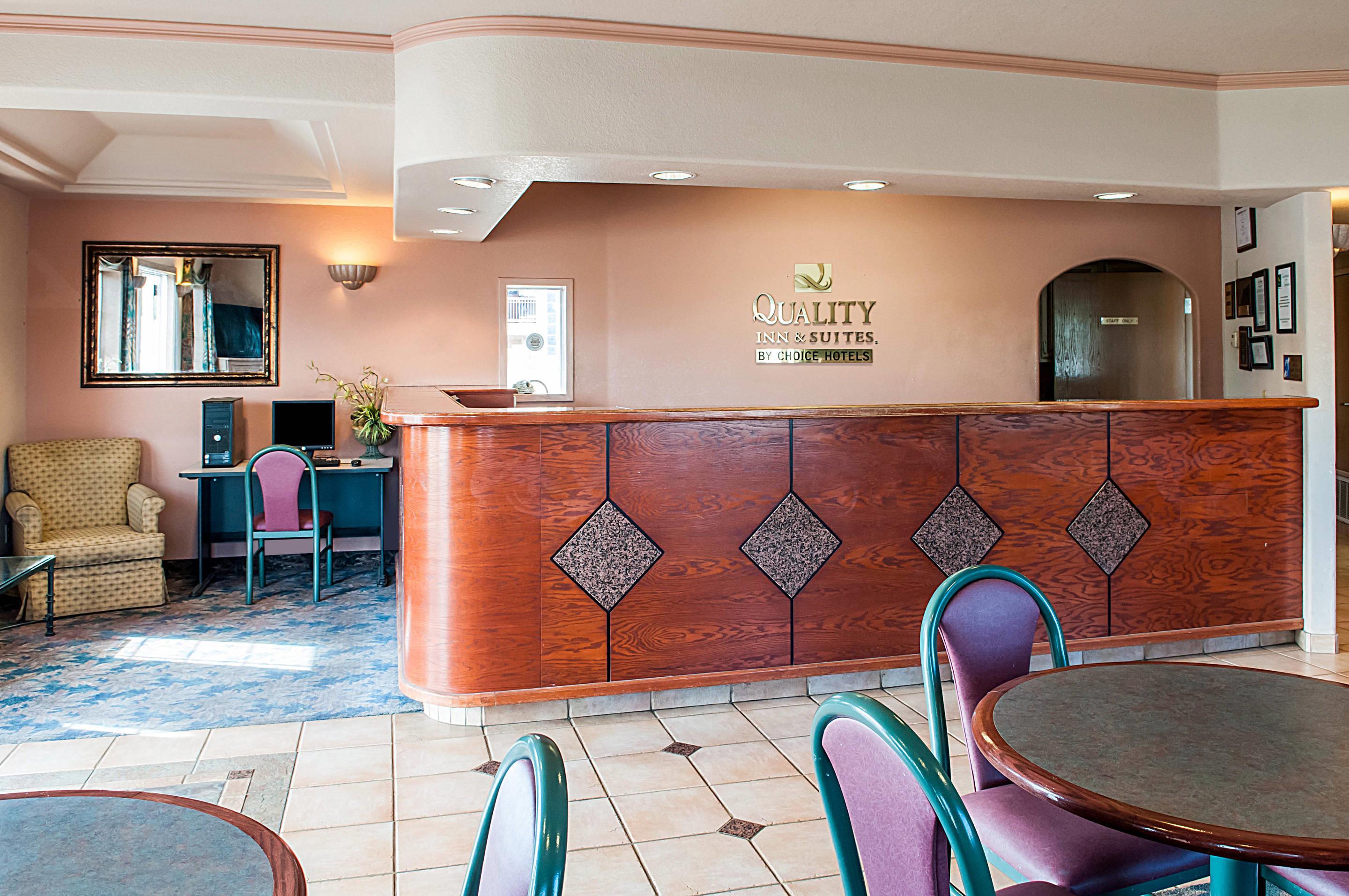 Lobby with sitting area