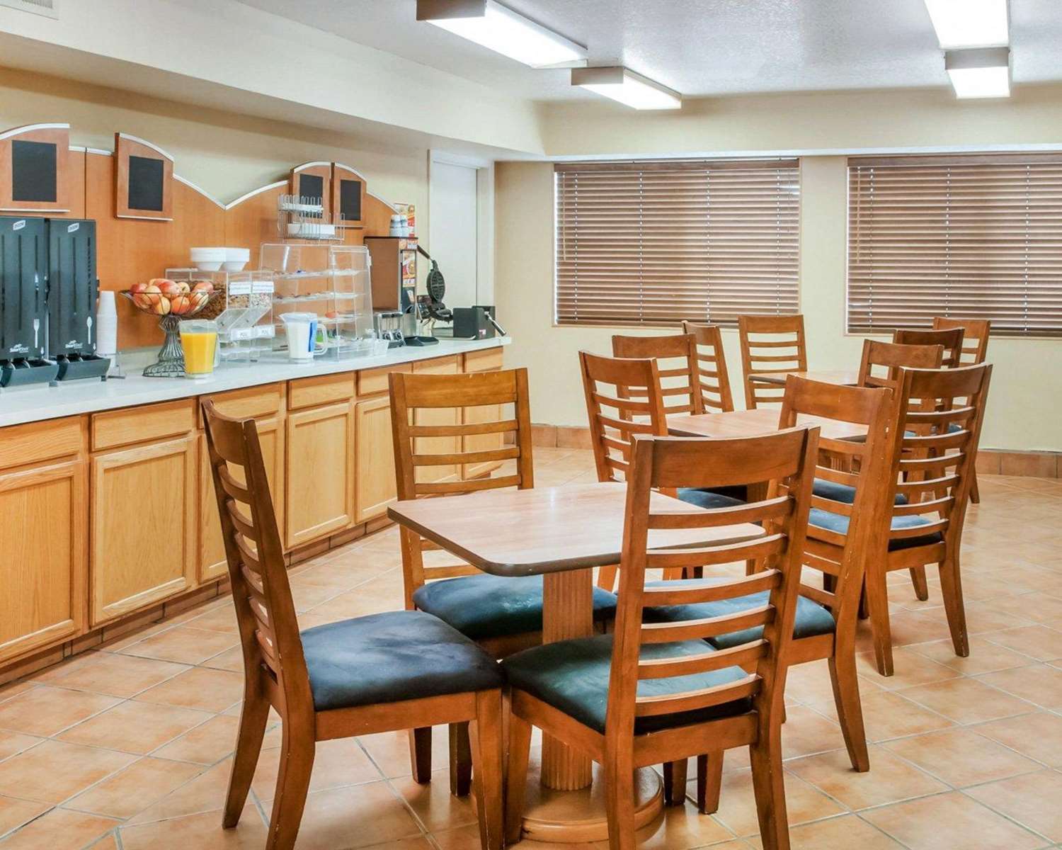 Econo Lodge Lordsburg, NM See Discounts