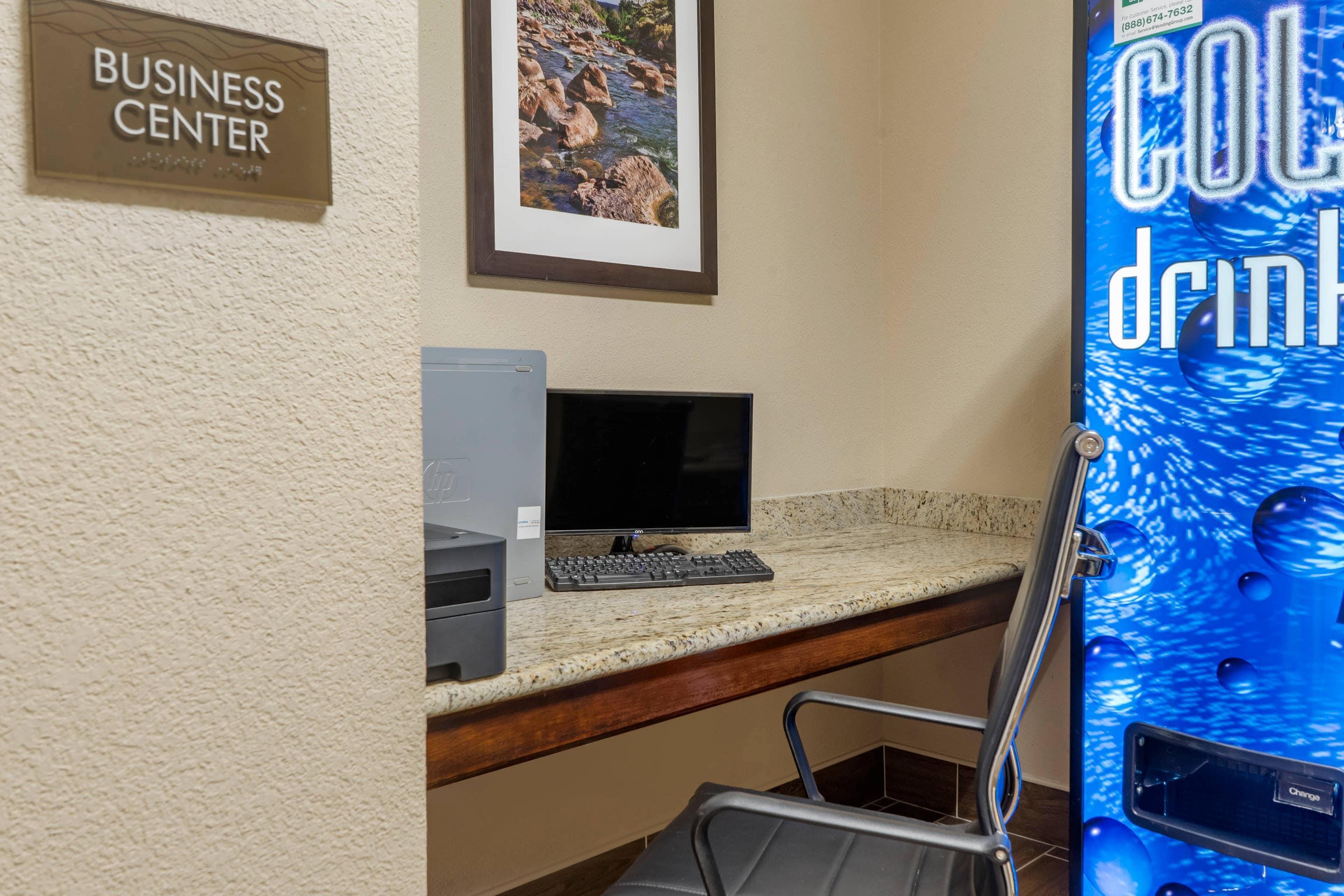 Business center | Comfort Inn Albuquerque Airport