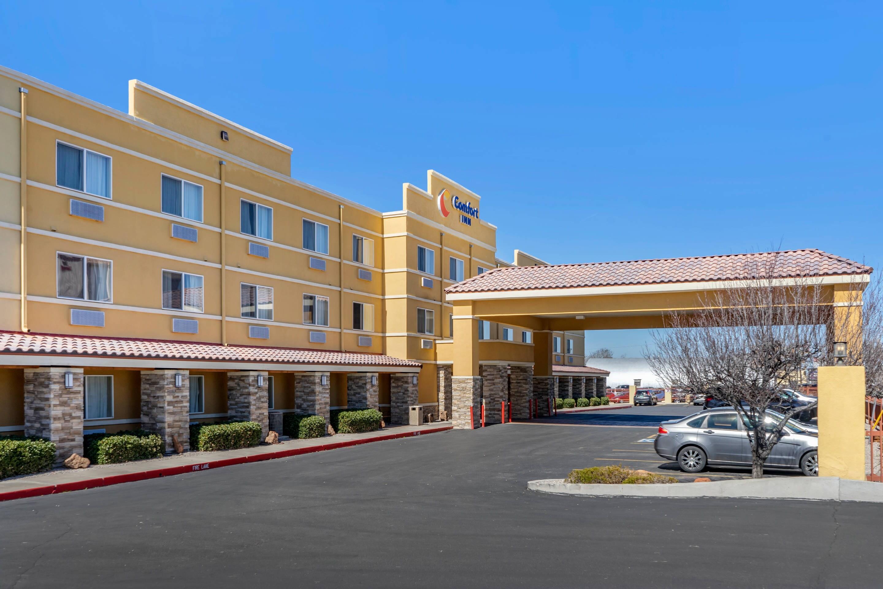 Hotel exterior | Comfort Inn Albuquerque Airport