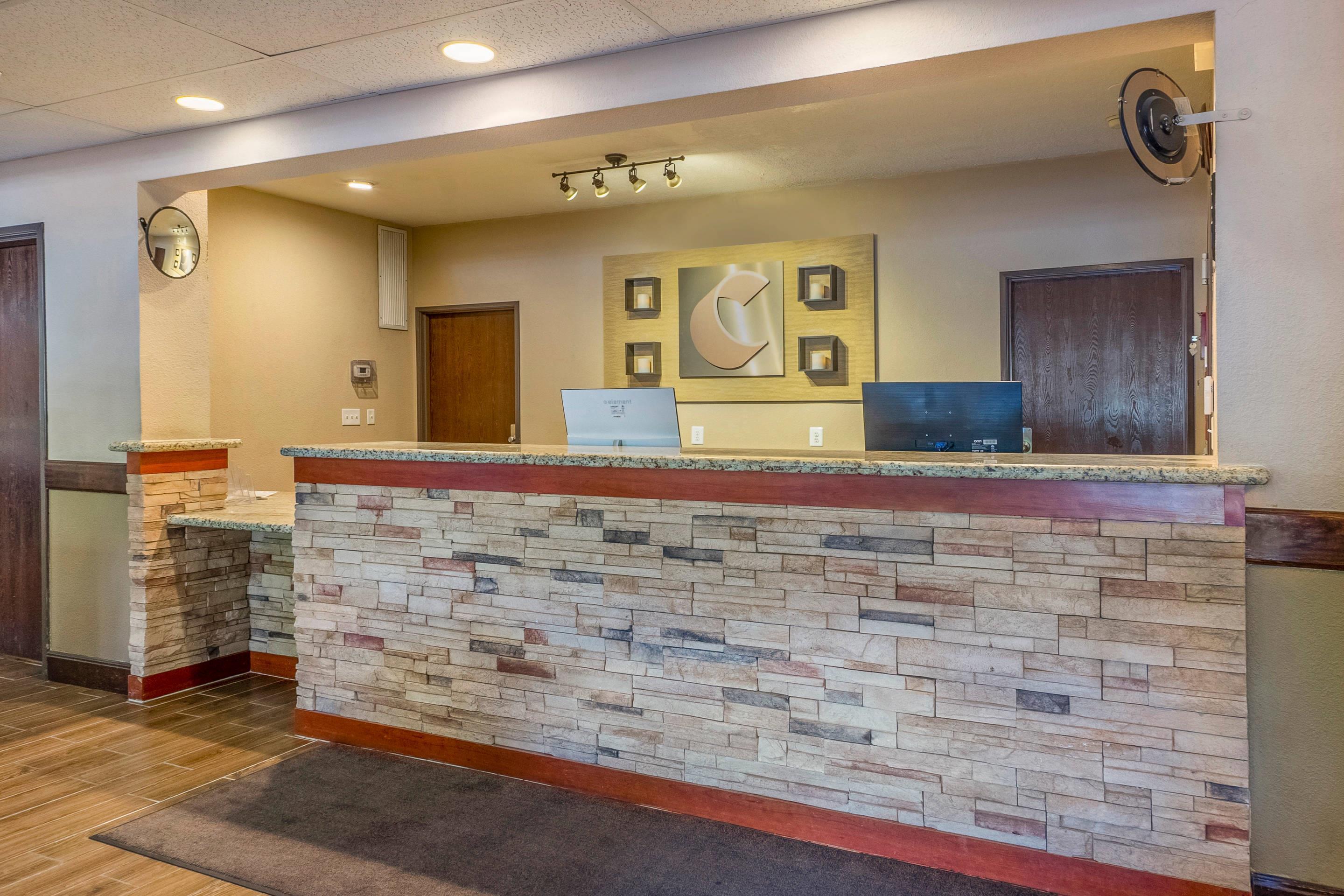 Lobby | Comfort Inn Albuquerque Airport