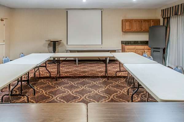  - Quality Inn & Suites Grants - I-40, Exit 85