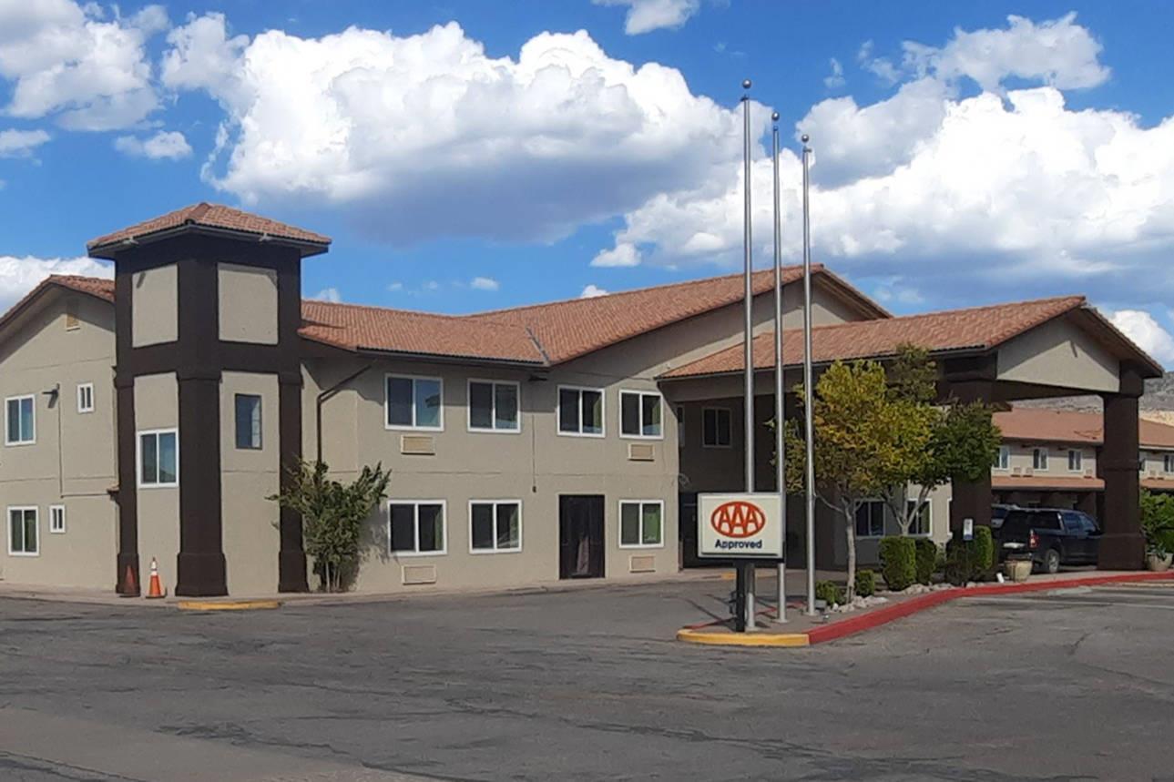 Hotel exterior | Quality Inn & Suites Grants - I-40