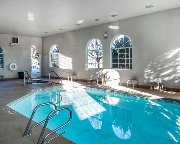 Pool - Comfort Inn Gallup - I-40, Exit 20