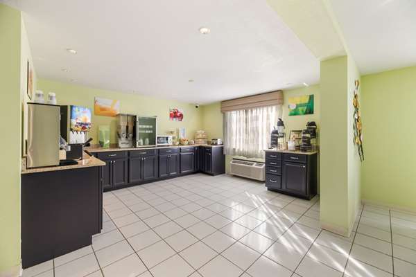 Amenities - Quality Inn Clovis