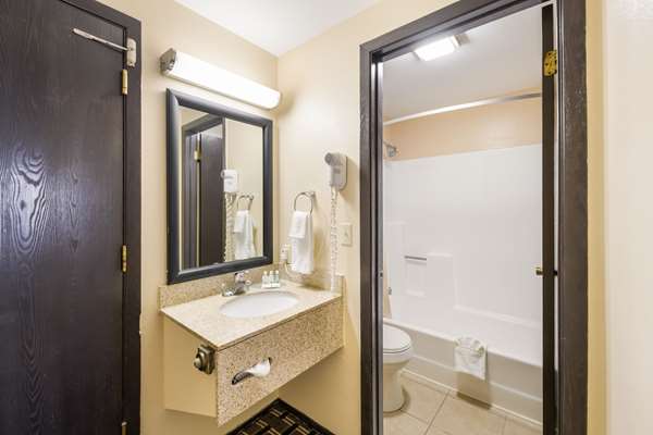  - Quality Inn Clovis