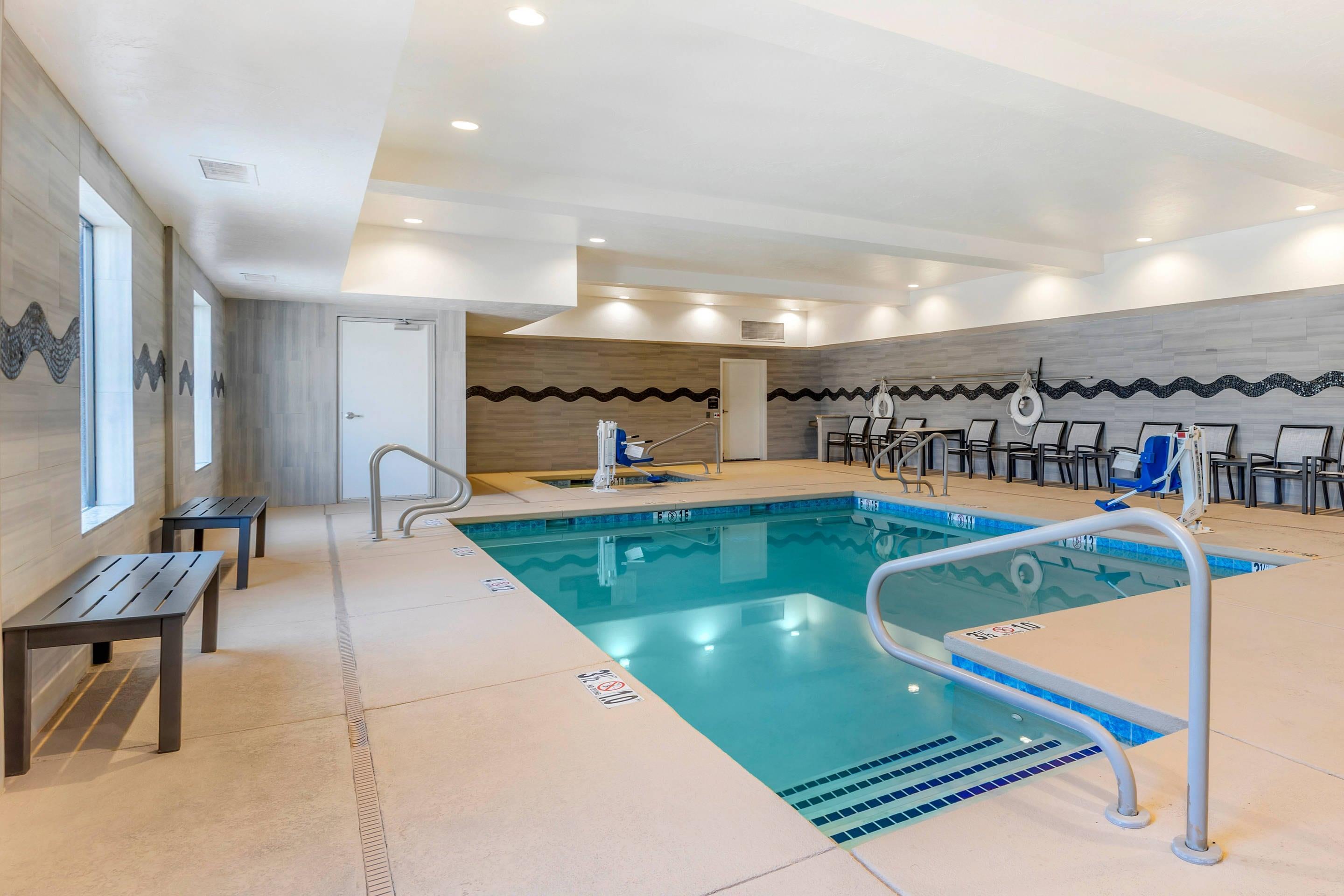 Indoor pool | Comfort Suites Las Cruces I-25 North