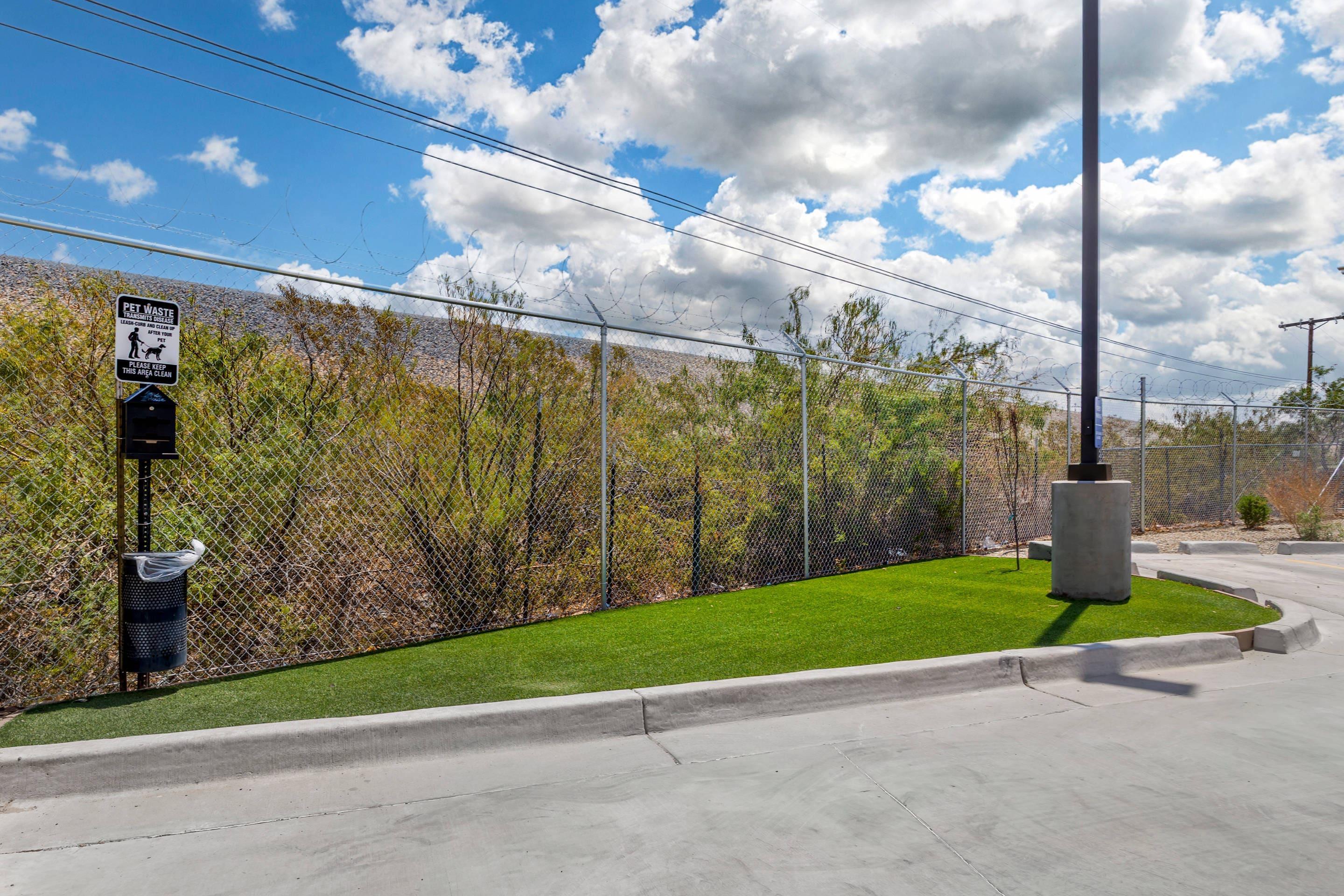 Pet area | Comfort Suites Las Cruces I-25 North