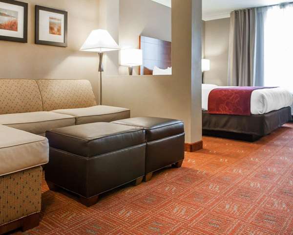  - Comfort Suites Farmington