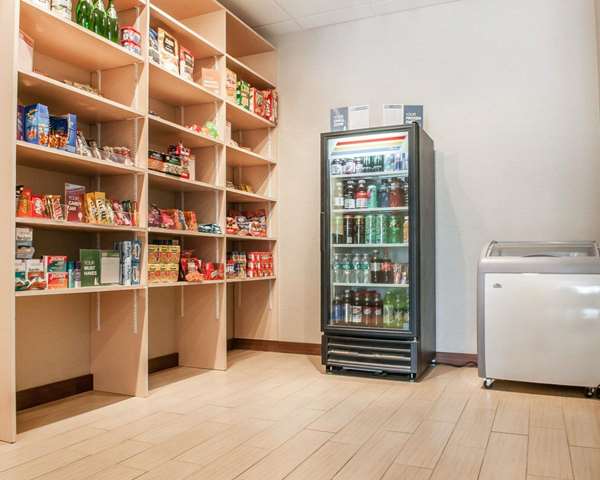  - Comfort Suites Farmington