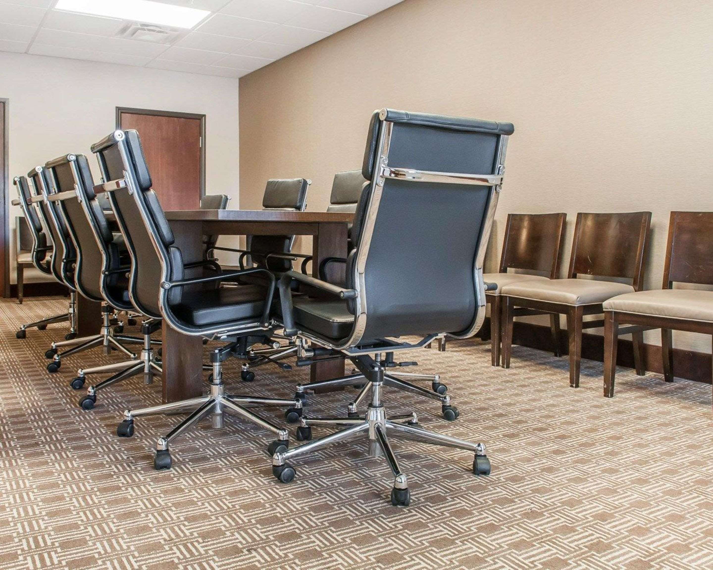 Meeting room | Comfort Suites Farmington