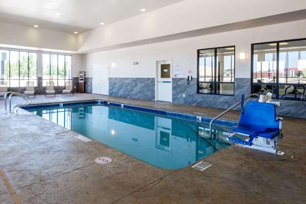 Pool - Comfort Inn & Suites Lovington