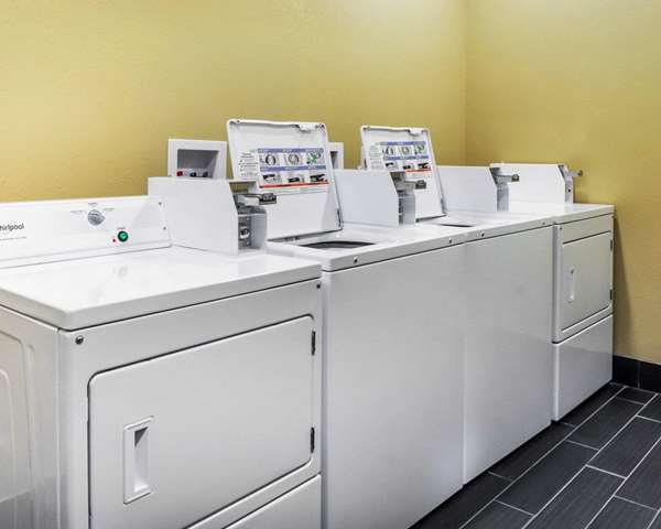 Amenities - Comfort Inn & Suites Artesia