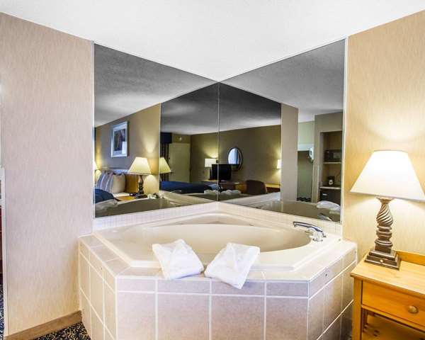 Suite - Quality Inn Deming - I-10, Exit 85