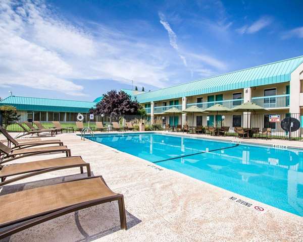 Pool - Quality Inn Deming - I-10, Exit 85