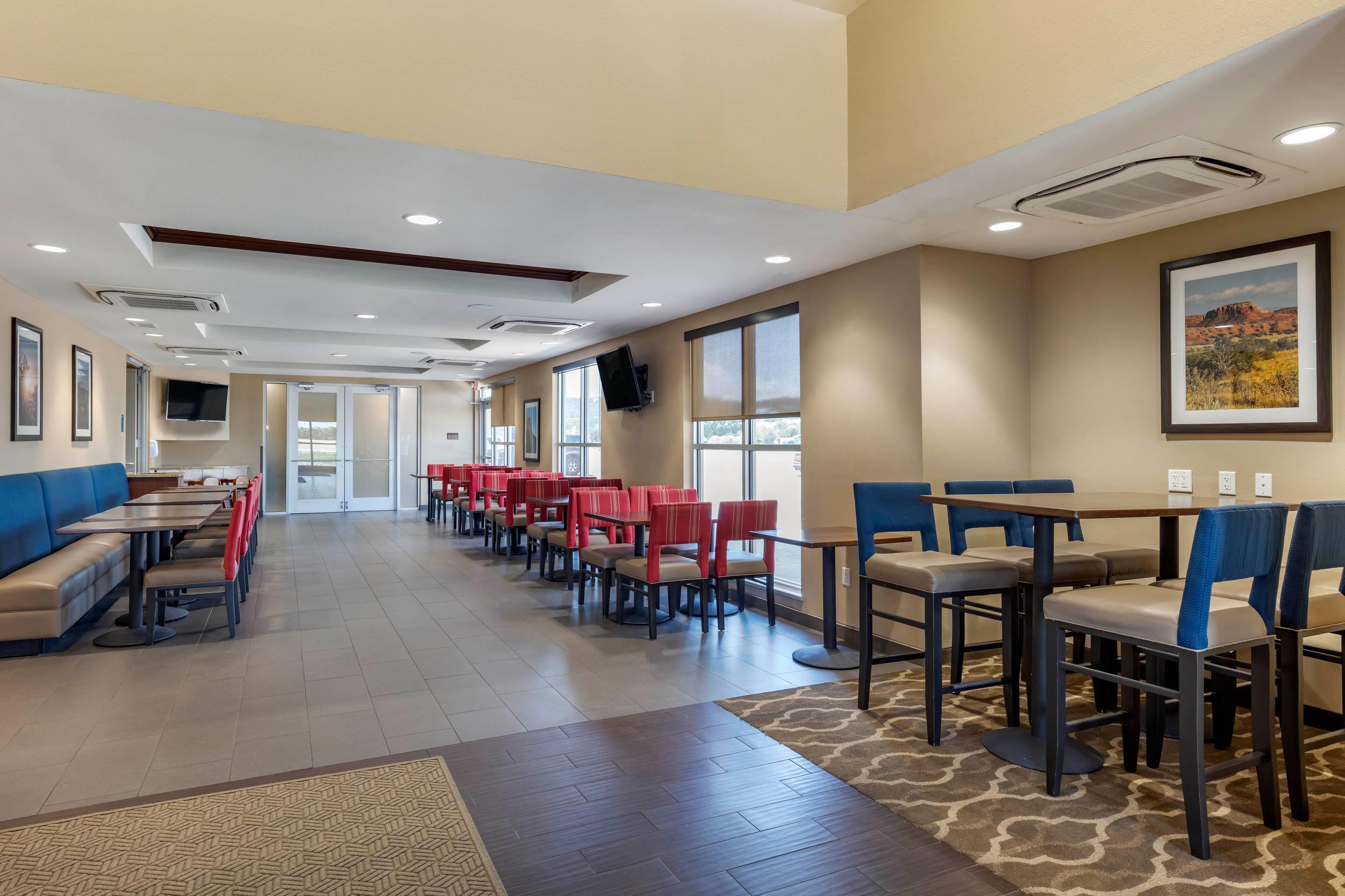 Breakfast area
