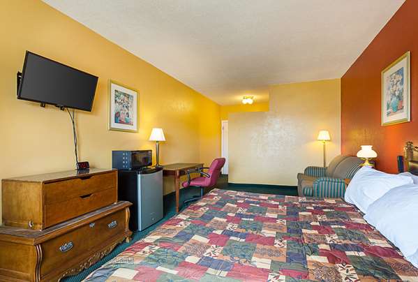 Suite - Rodeway Inn Roswell