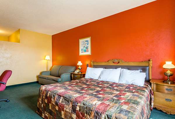 Suite - Rodeway Inn Roswell